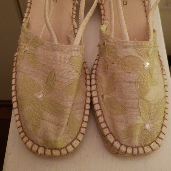 Eric Michael 9 Espadrilles - Picture 2 of 4